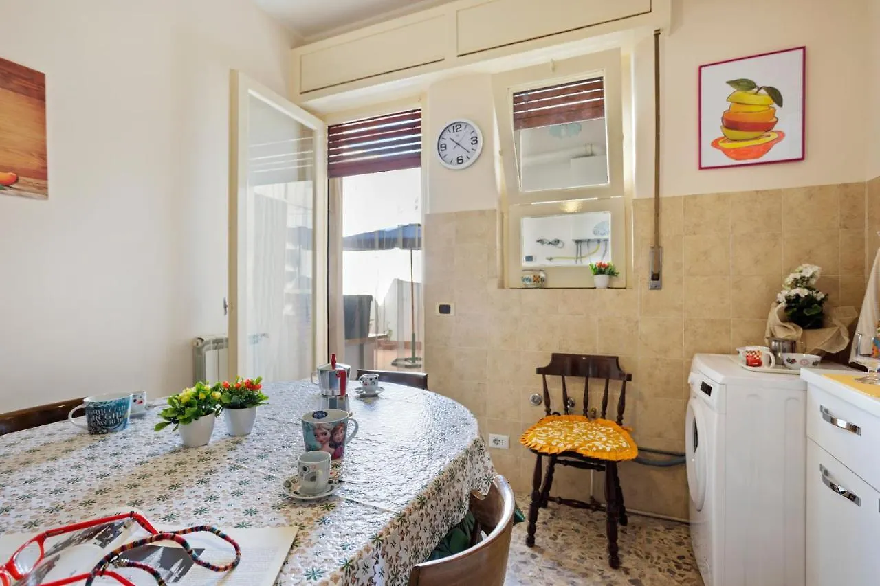 Tra il Centro e il Mare Apartment con terrazzo Aci Castello
